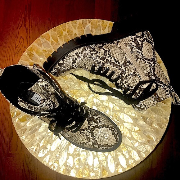 Steve Madden Guided Snake Combat Booties! - Picture 7 of 16